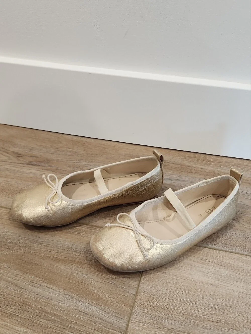 Zara Girls Gold Sparkle Mary Jane Ballet Flats with Bow Size 31